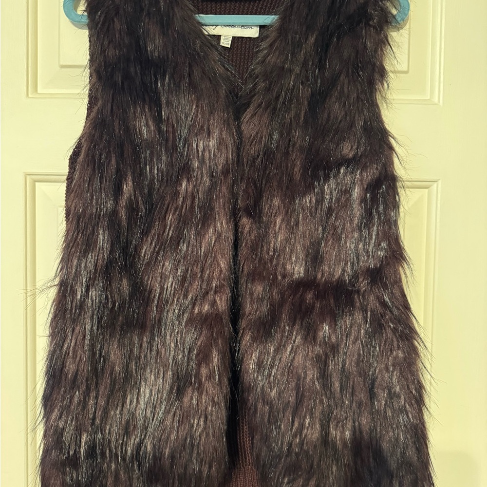 Elegant Faux Fur Vest in Rich burgundy wine tone